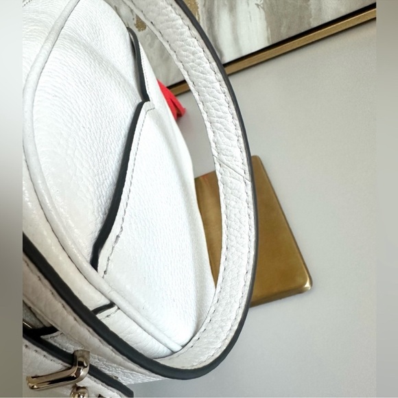 Kate Spade Kourtney Rainbow Camera Bag EUC - Picture 5 of 14